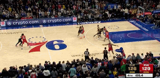 🤣立功!76人吉祥物持续干扰杰罗姆发球 首次暂停&第二次失误