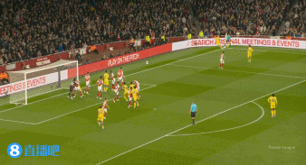 枪手被1-1扳平！水晶宫中场埃泽无人盯防,凌空抽射破门