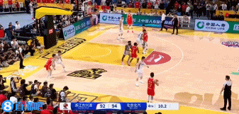 付政浩：孙铭徽最后一脚将球踹飞 这是他末节不冷静的1个细节折射